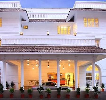 Hotel Luciya Palace Thrissur Luaran gambar