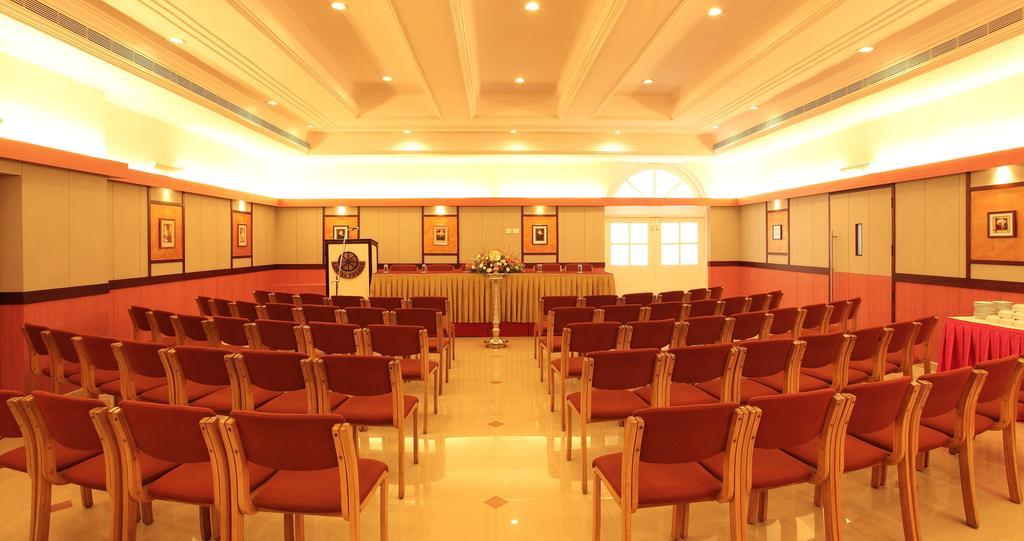 Hotel Luciya Palace Thrissur Luaran gambar