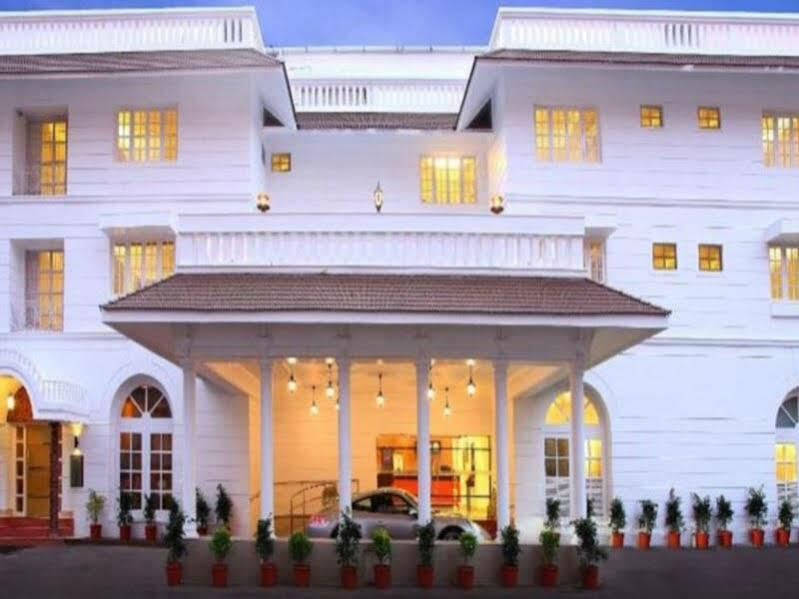 Hotel Luciya Palace Thrissur Luaran gambar